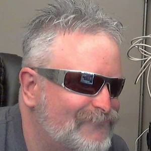 Meet your Posher, Chuck